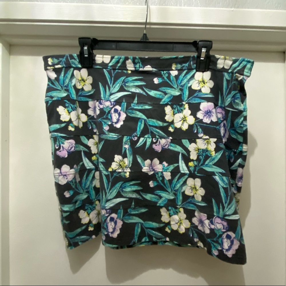 Aloha Print Co-ord Set - Picture 3 of 11